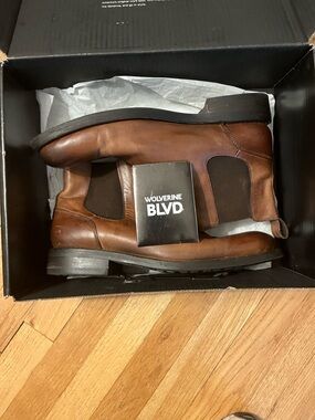 Wolverine Brown Leather Chukka Chelsea Boots
